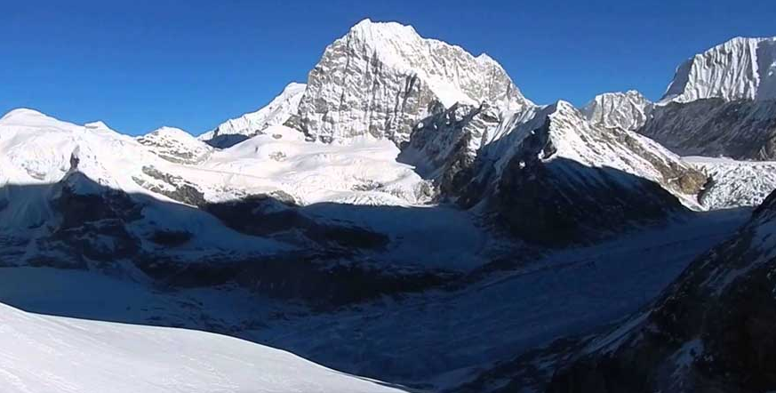 Tashi Lapcha Pass Trek