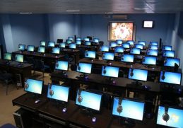 A multimedia lab at Islington College in 2011.